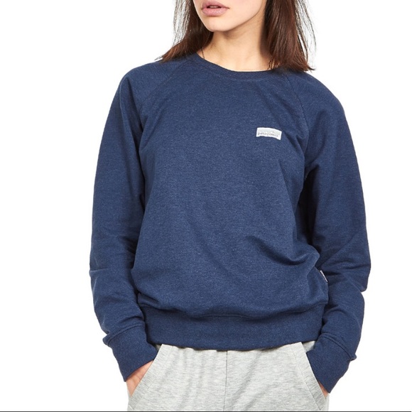 Patagonia Tops - Patagonia pullover navy sweatshirt